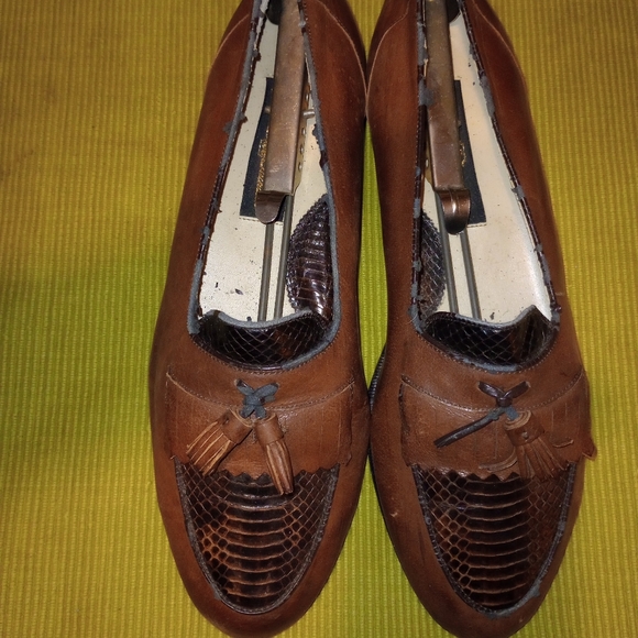 DRESS SHOES - Picture 1 of 2